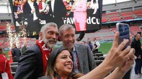 莱万助力巴萨，荣获赫罗纳一役最佳球员殊荣